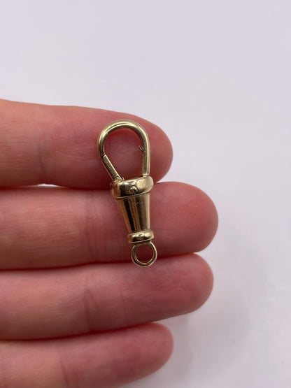 9ct gold dog clip 5