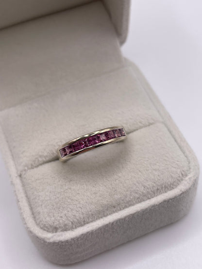 9ct white gold almandine garnet ring