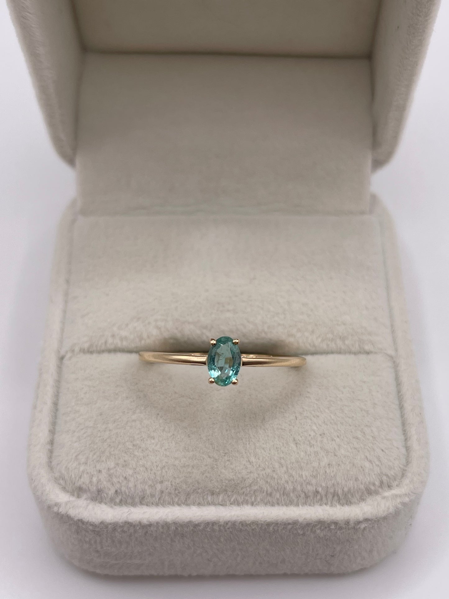 9ct gold emerald ring