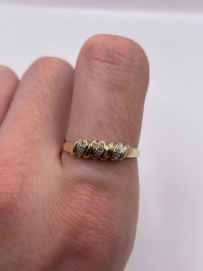 9ct gold diamond ring