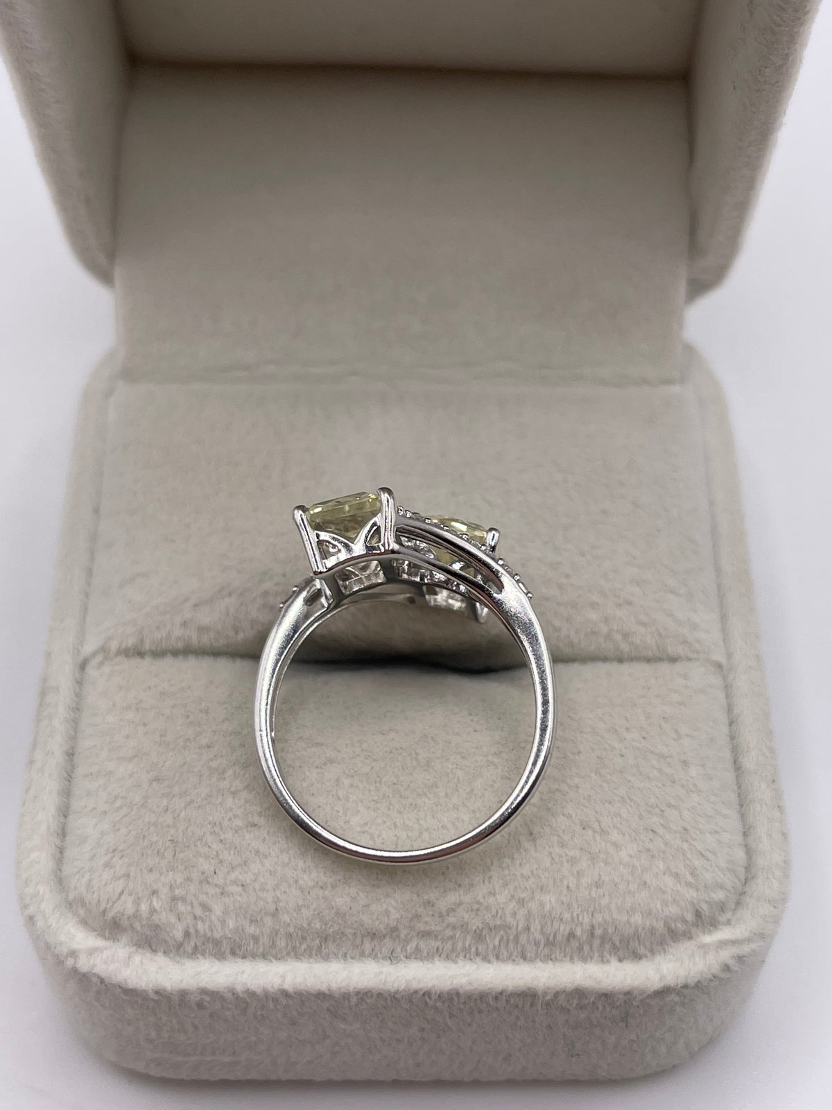 9ct white gold quartz and zircon ring