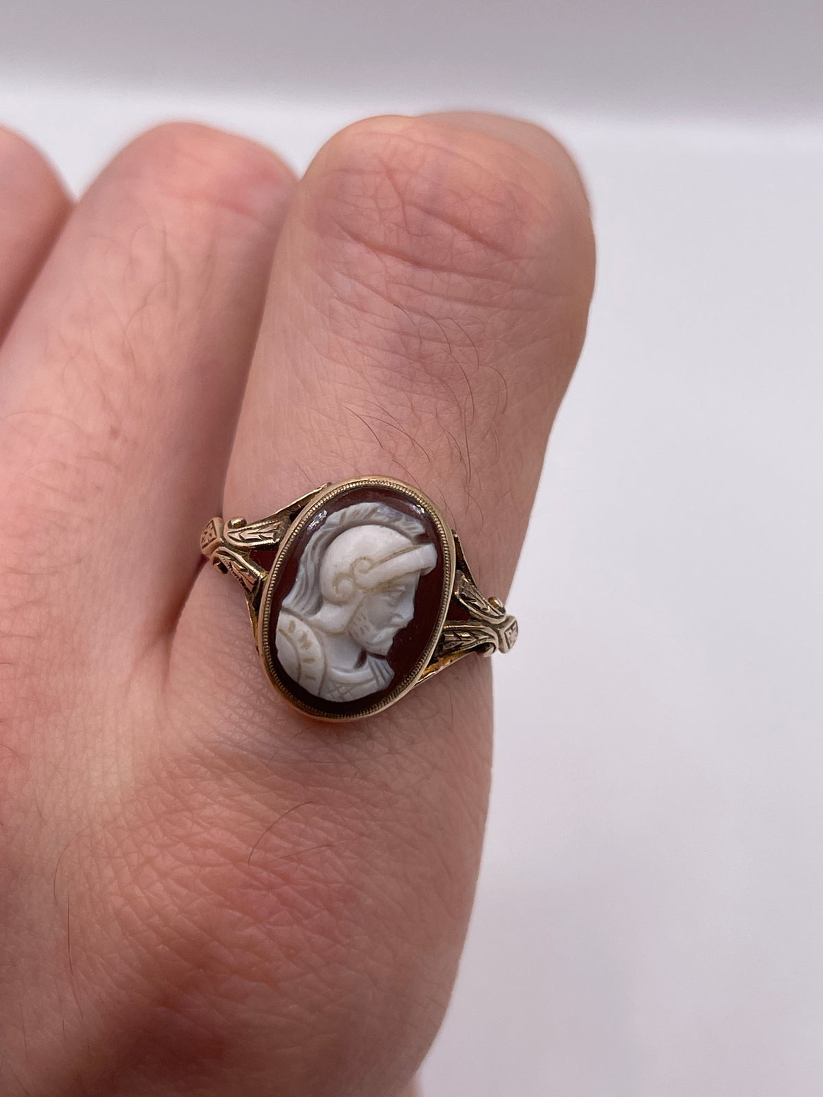 9ct gold cameo ring