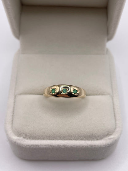9ct gold emerald gypsy ring