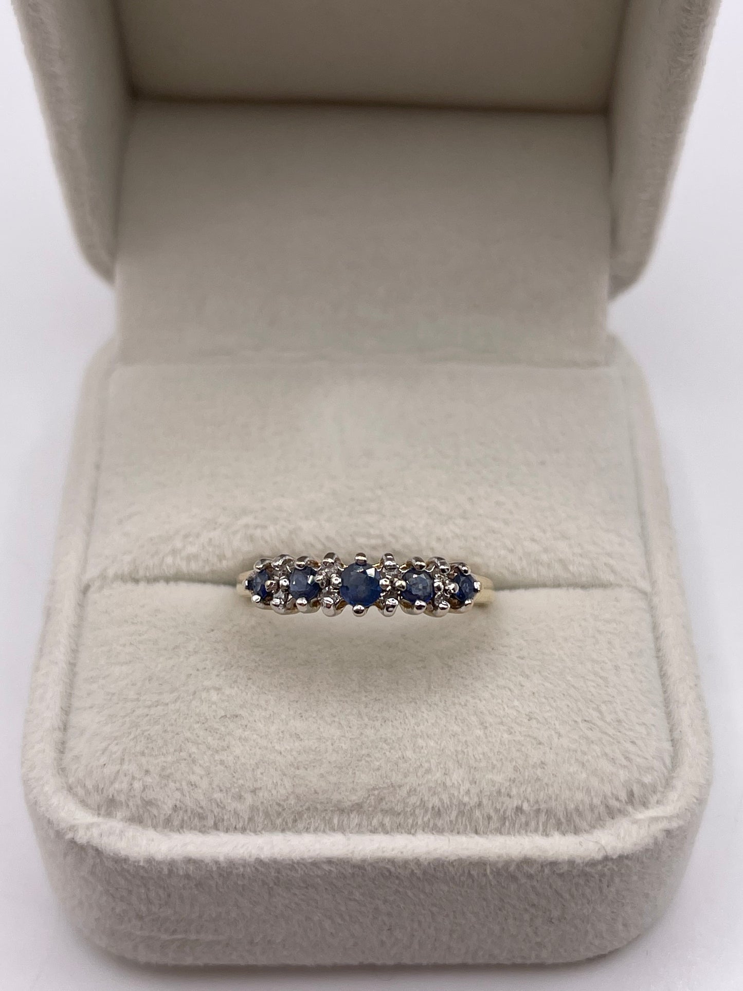 9ct gold sapphire and diamond ring