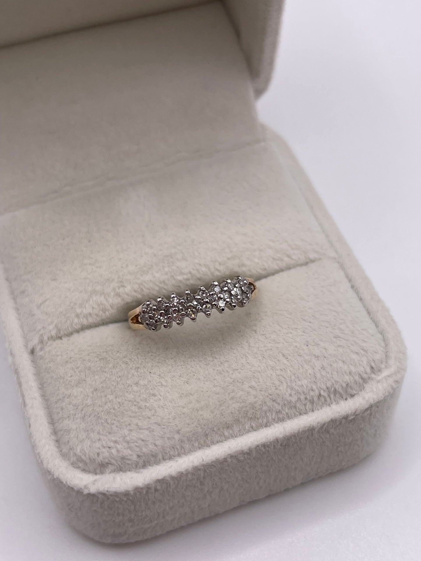 9ct gold diamond cluster ring