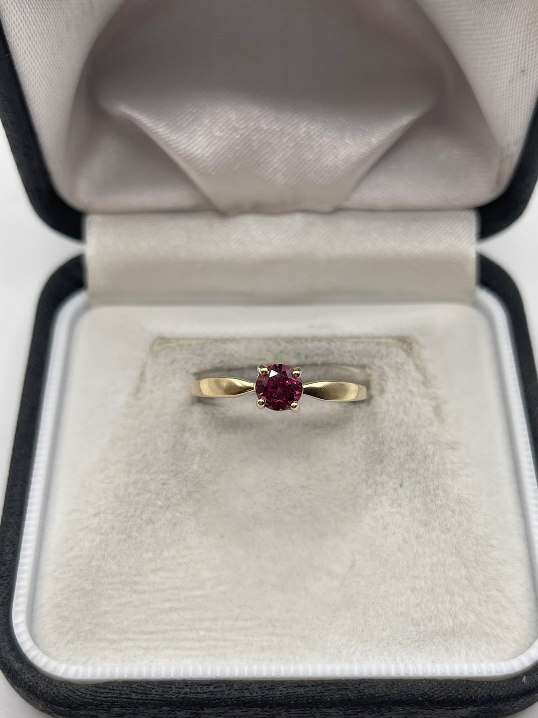 9ct gold tourmaline ring