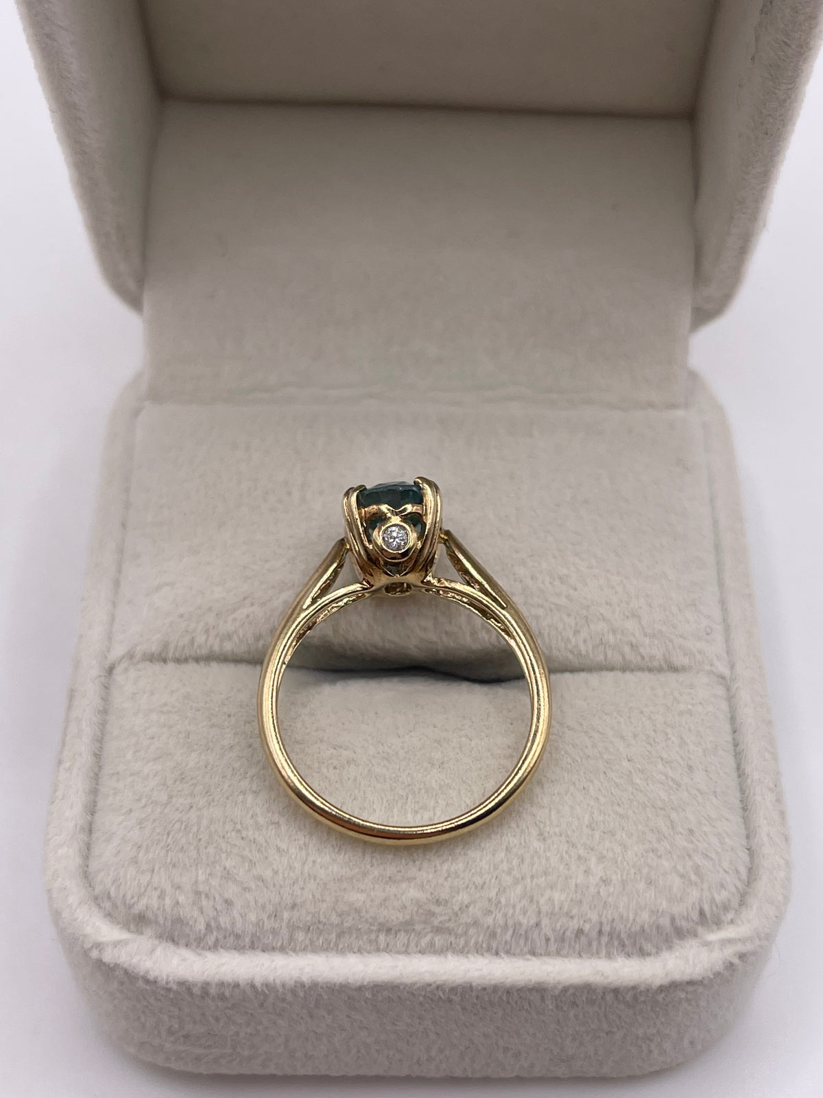 9ct gold blue zircon and diamond ring
