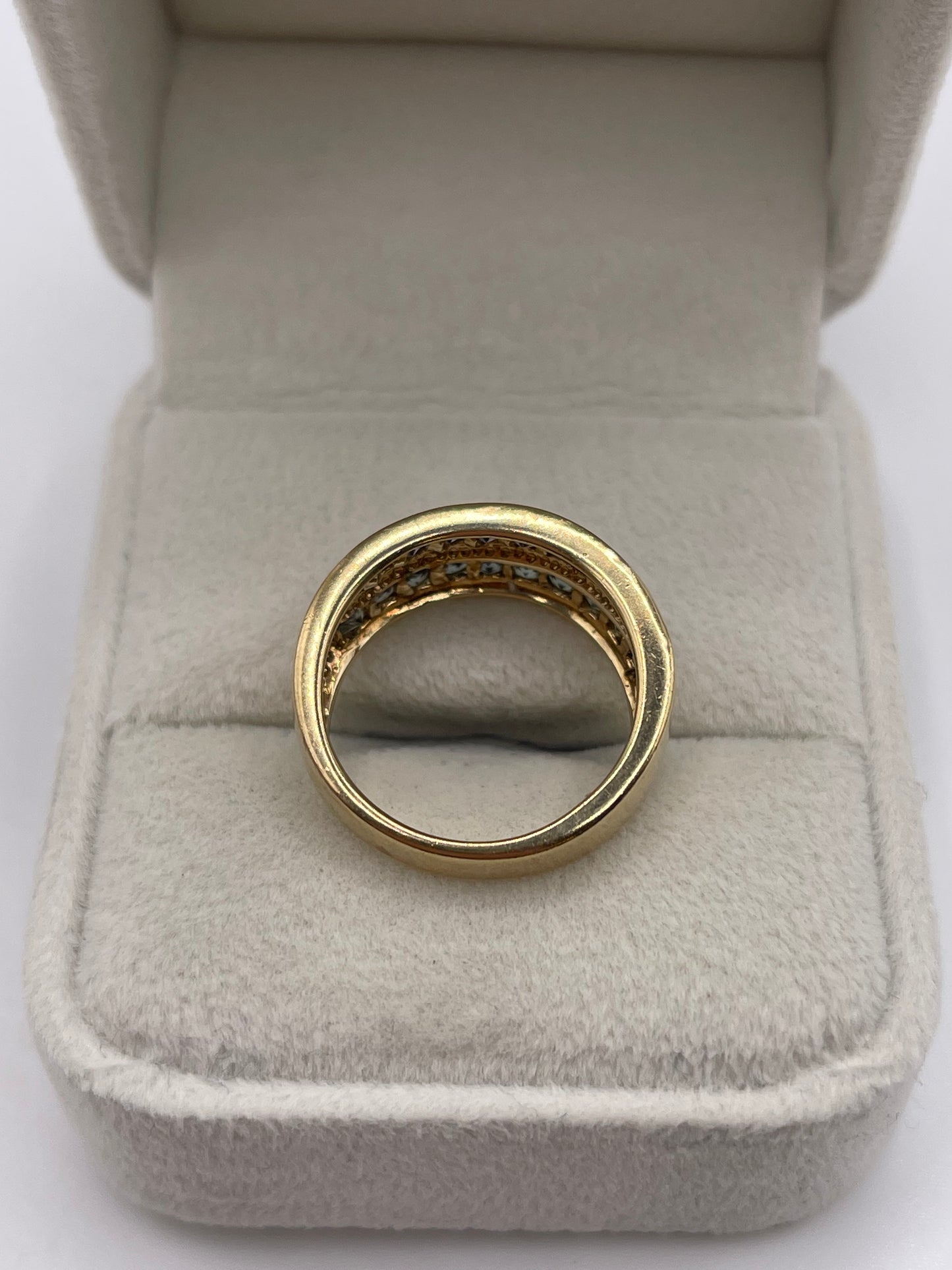 9ct gold alexandrite, tanzanite and diamond ring