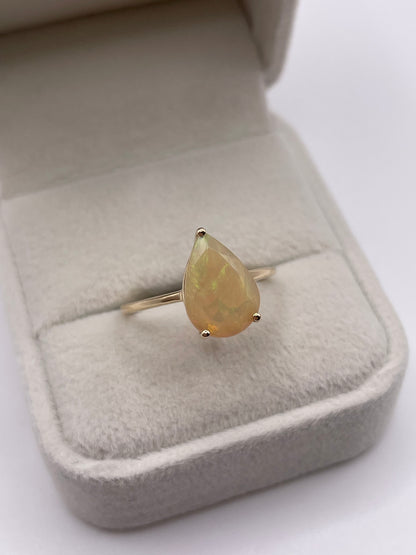 9ct gold opal ring