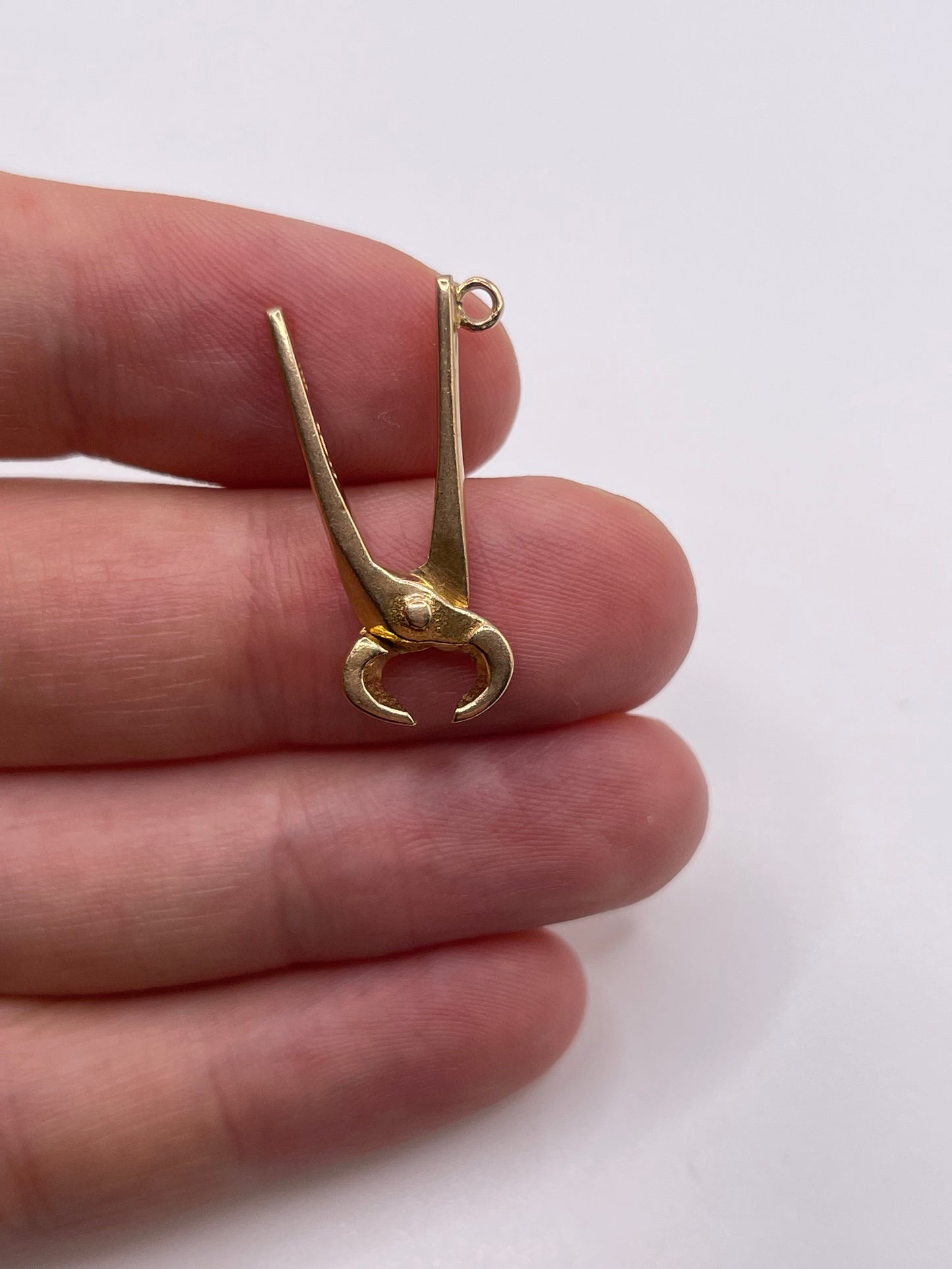 9ct gold tool charm