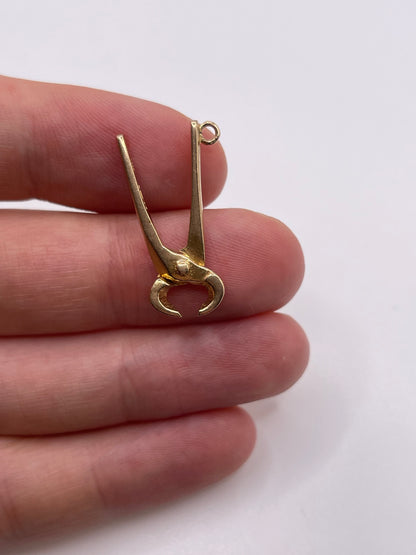 9ct gold tool charm