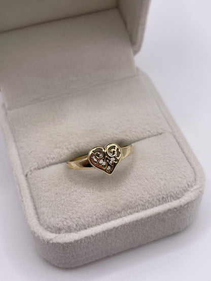 9ct gold heart ring