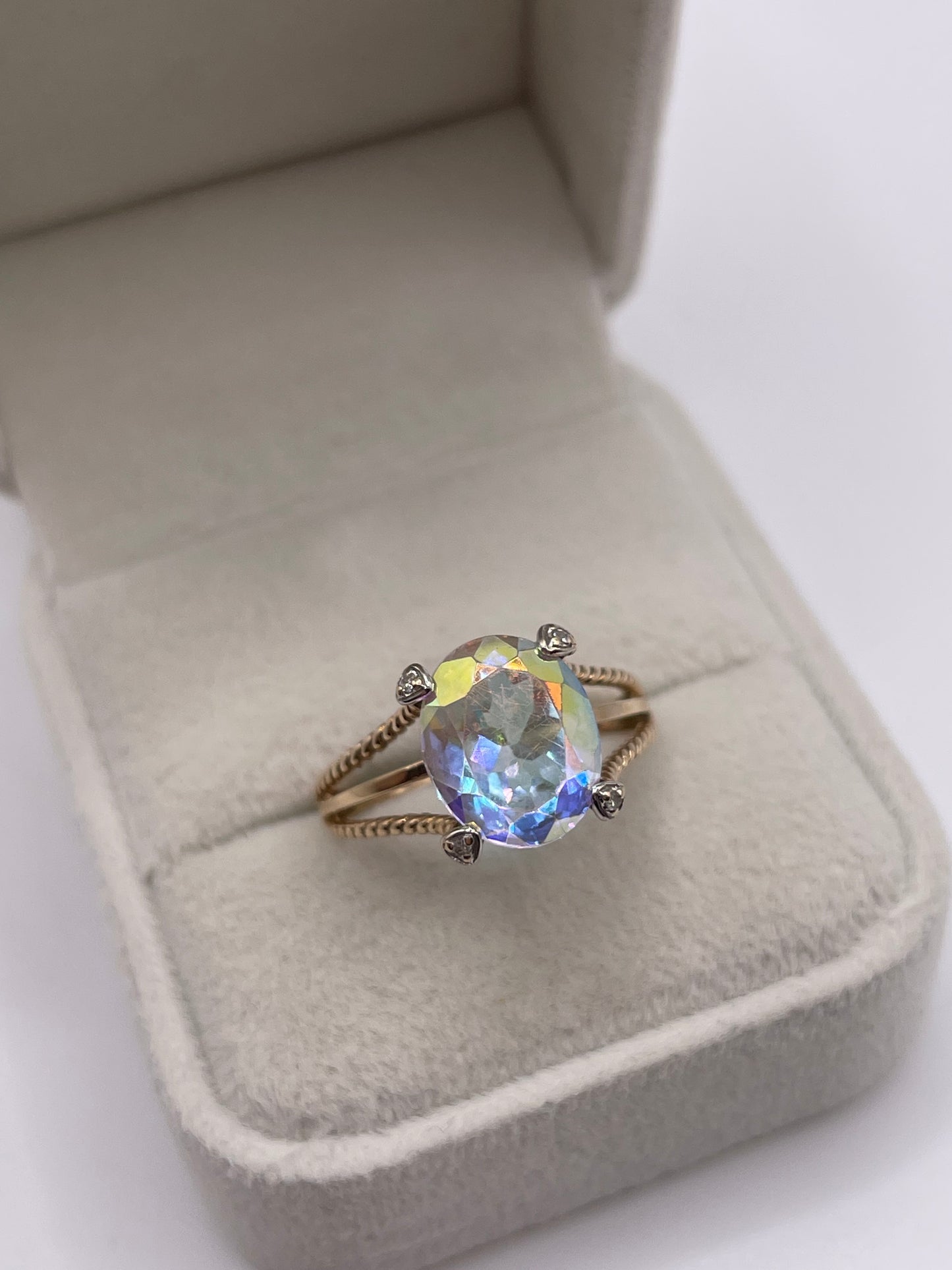 9ct gold topaz and diamond ring