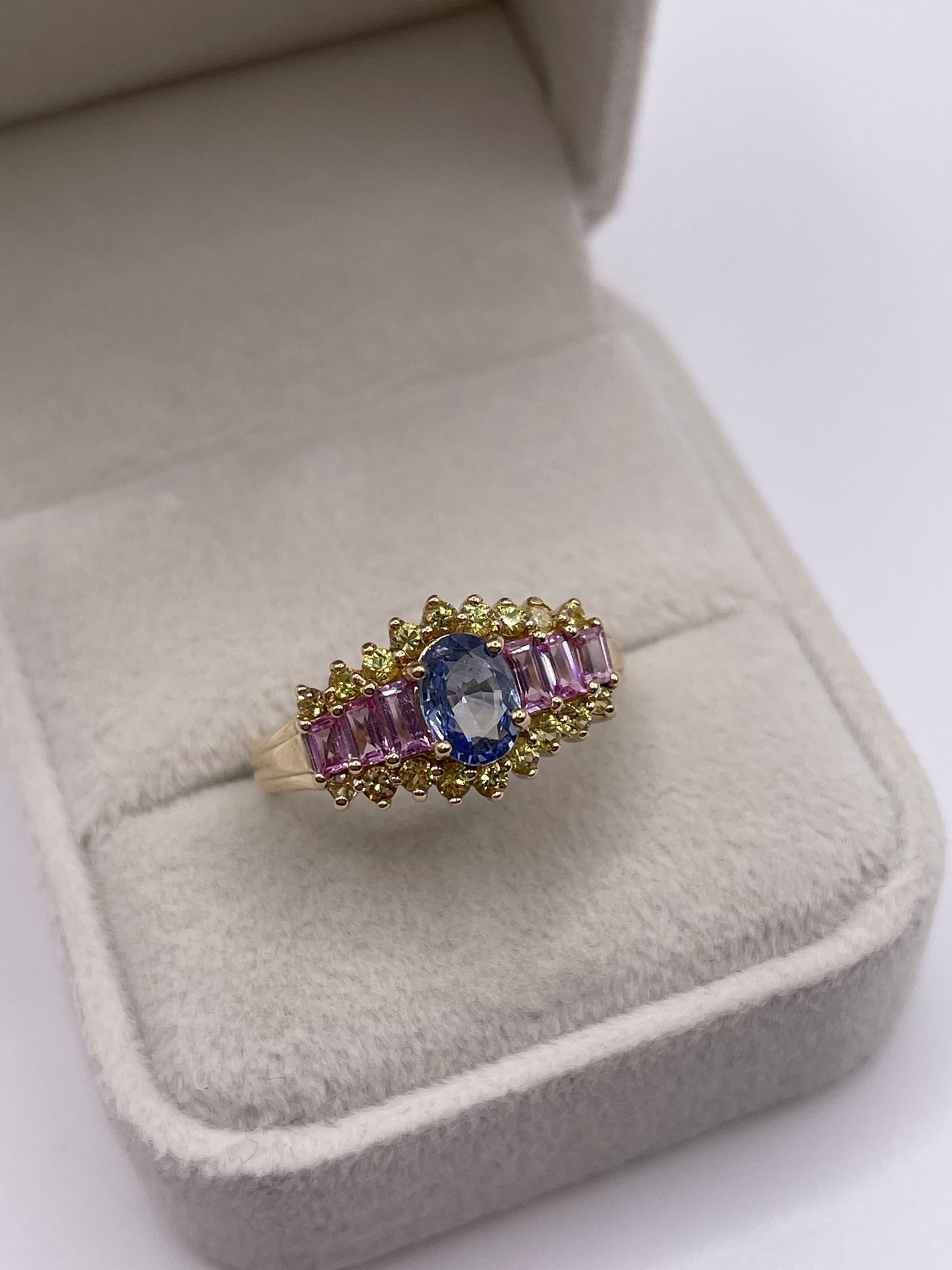 9ct gold sapphire cluster ring