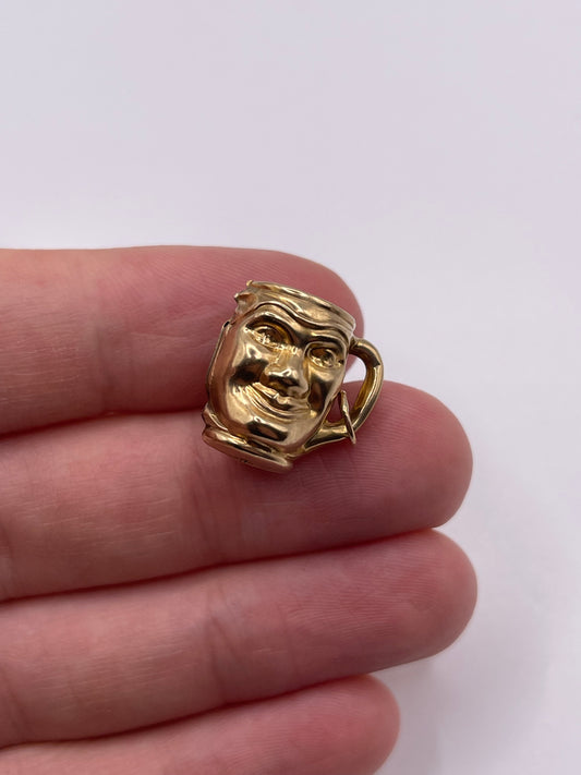 9ct gold toby jug charm