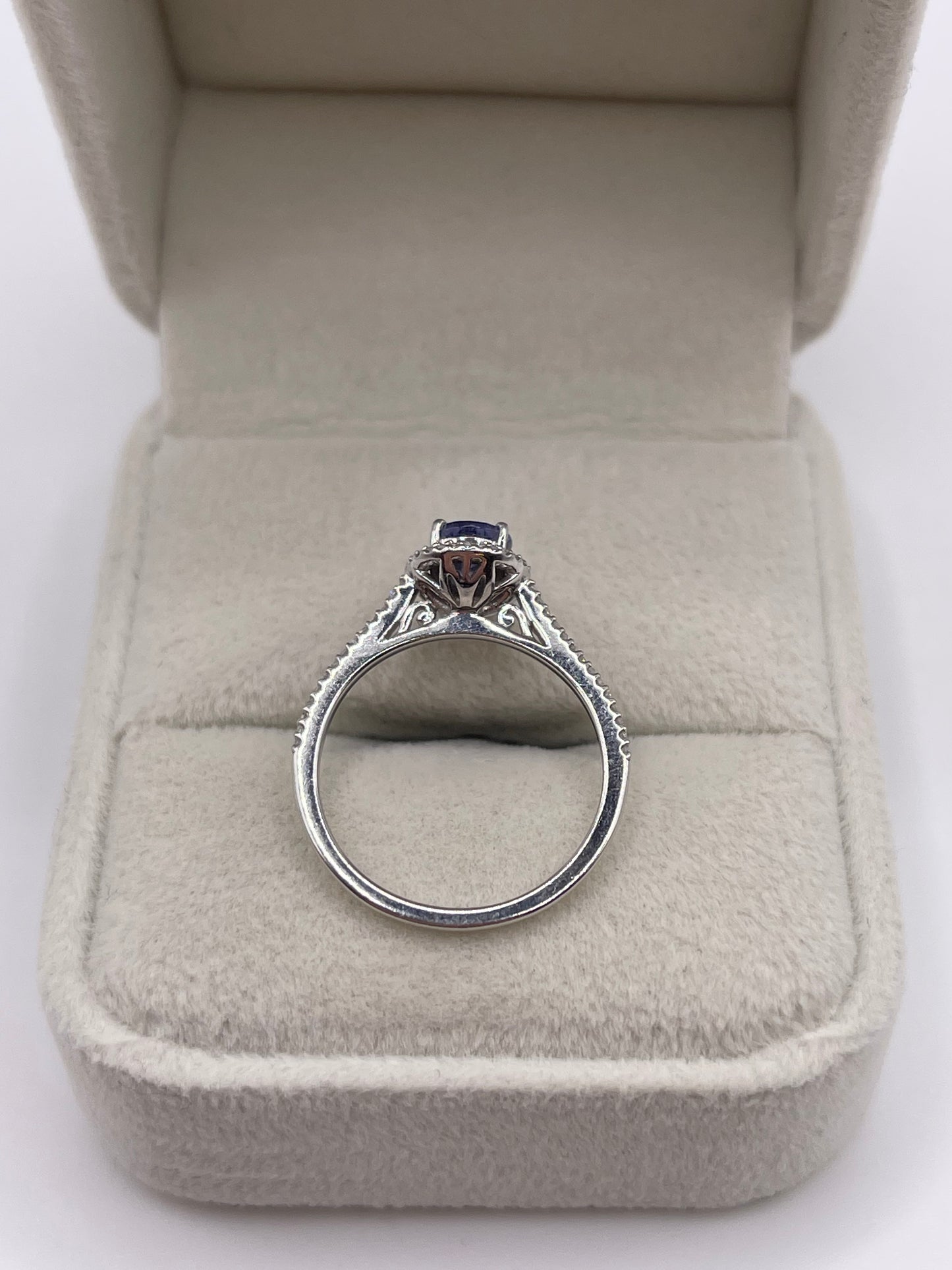 9ct white gold tanzanite and diamond ring
