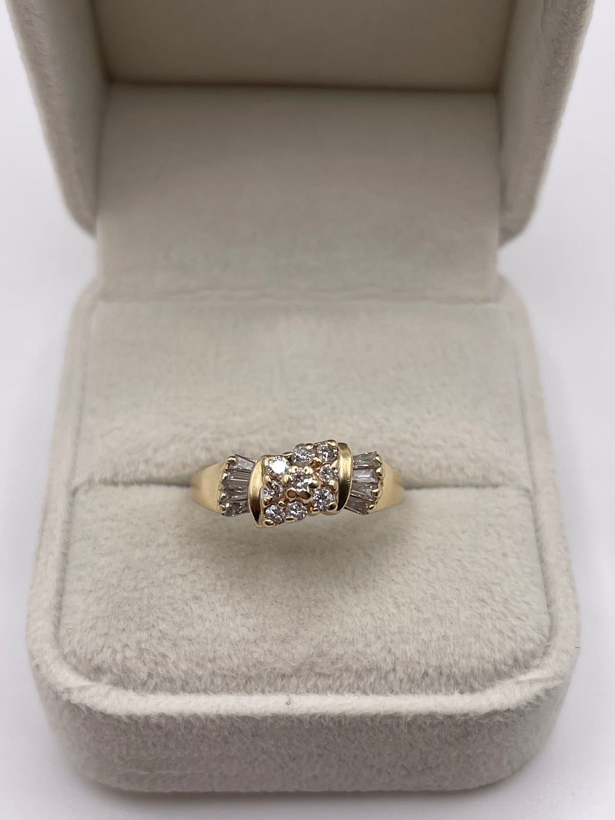 14ct gold diamond cluster ring