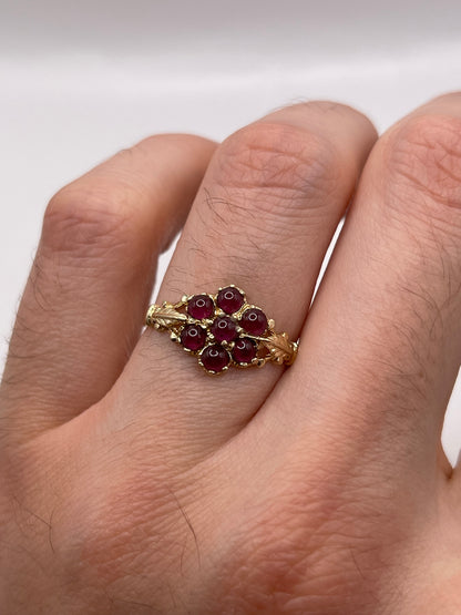 9ct gold cabochon garnet ring