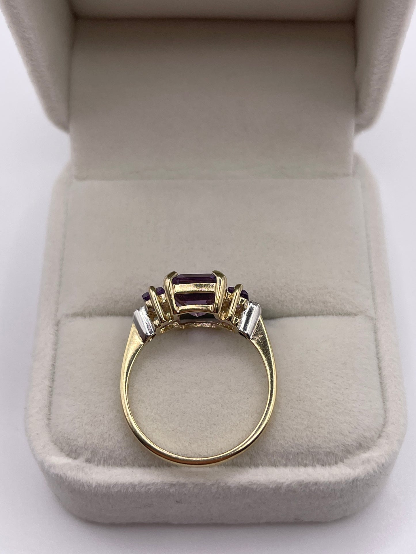 9ct gold amethyst and diamond ring