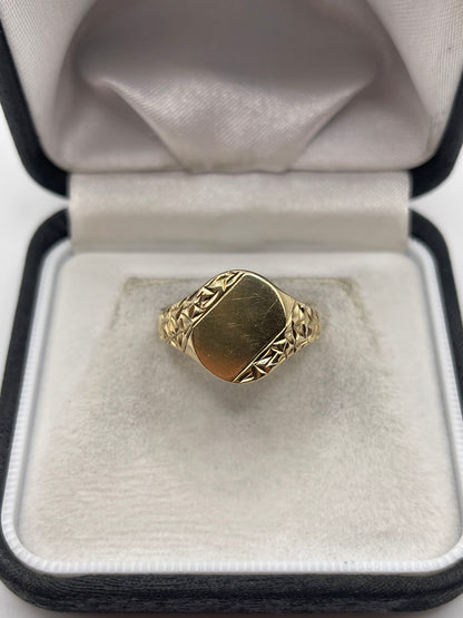 Heavy 9ct gold signet ring