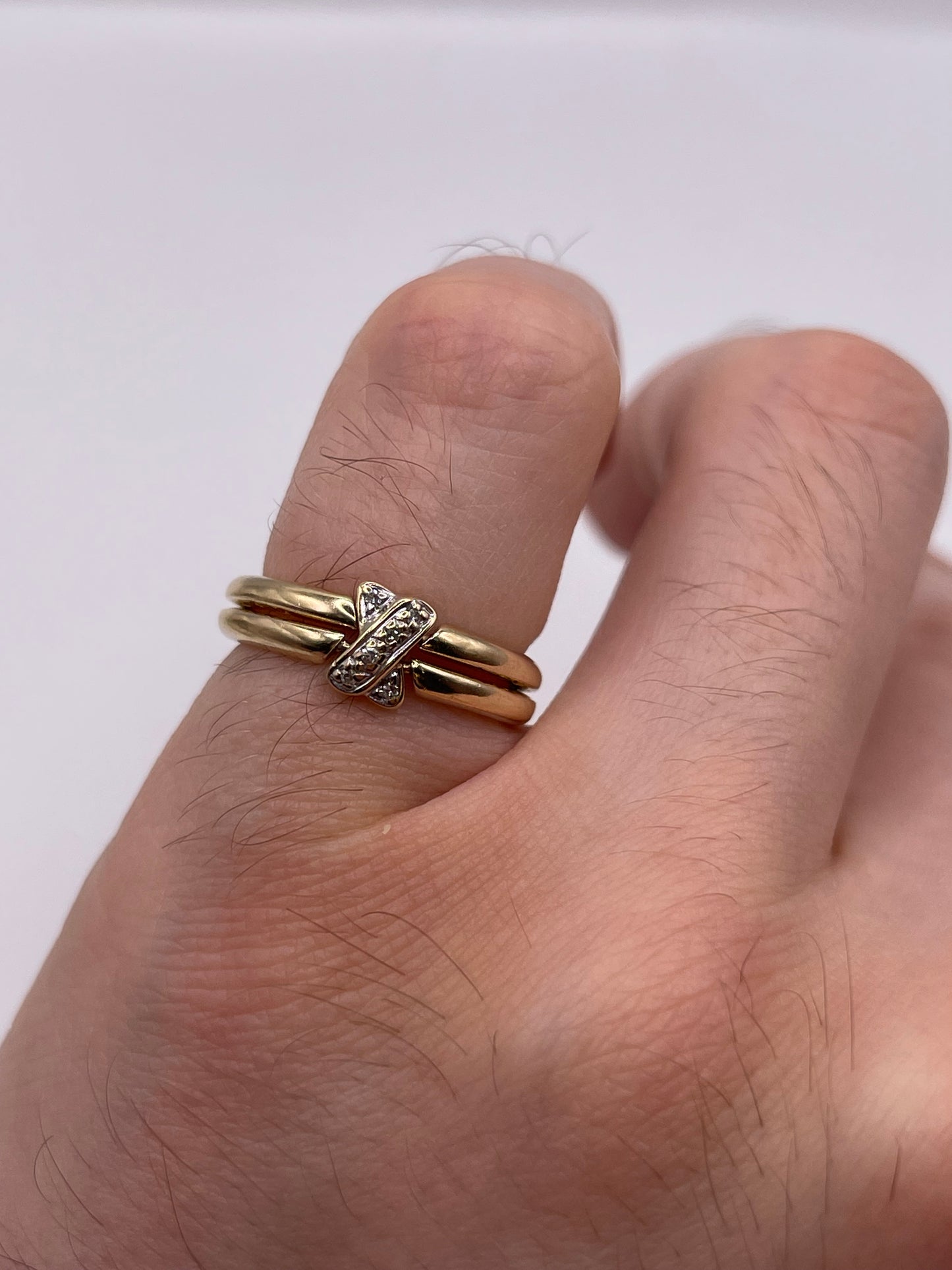9ct gold diamond ring