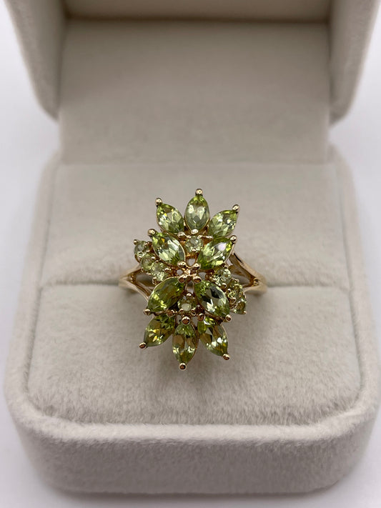 9ct gold peridot cluster ring