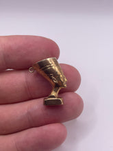 Load image into Gallery viewer, 9ct gold queen Nefertiti charm
