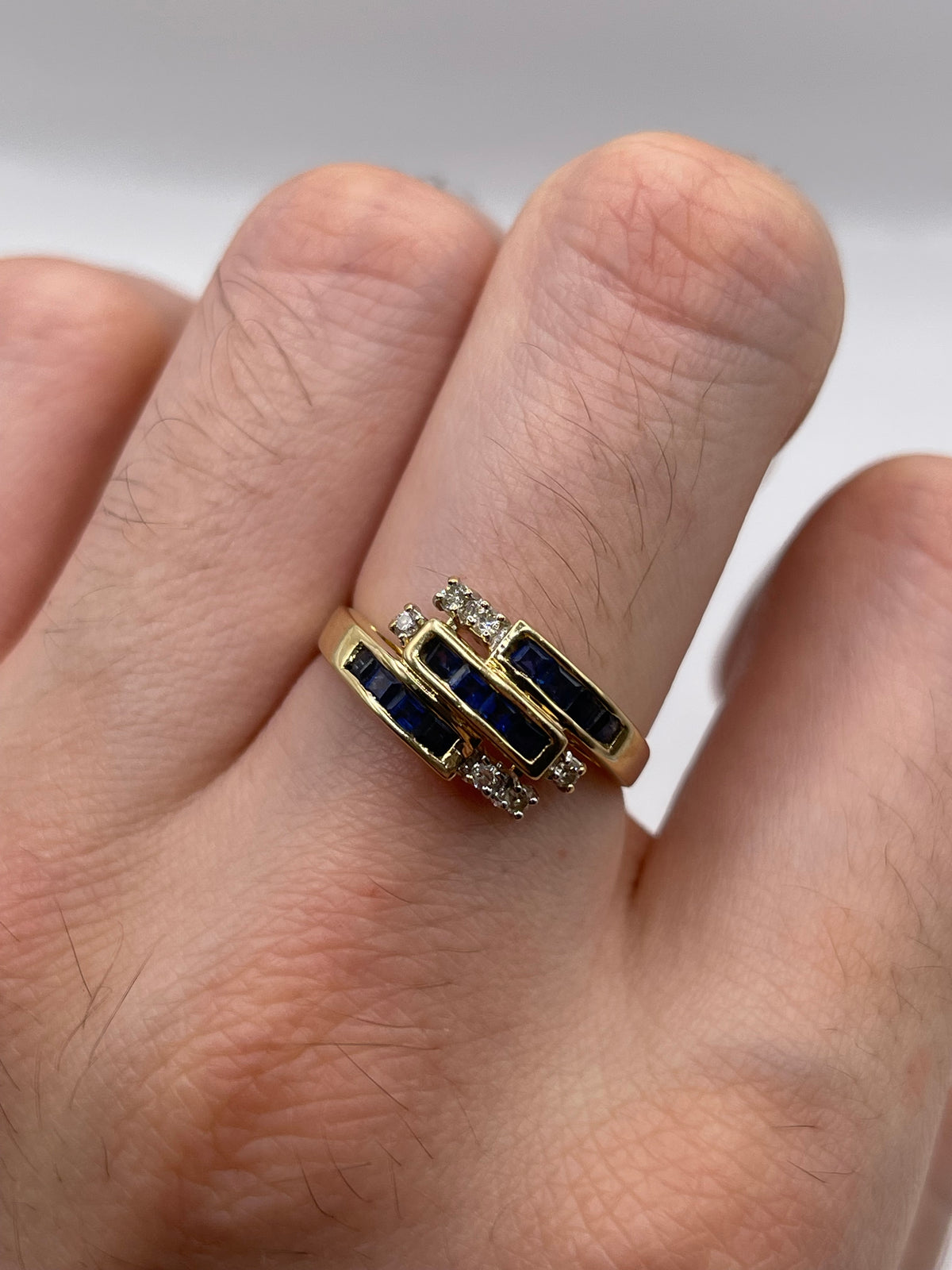 14ct gold sapphire and diamond ring