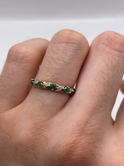 9ct gold emerald and diamond ring