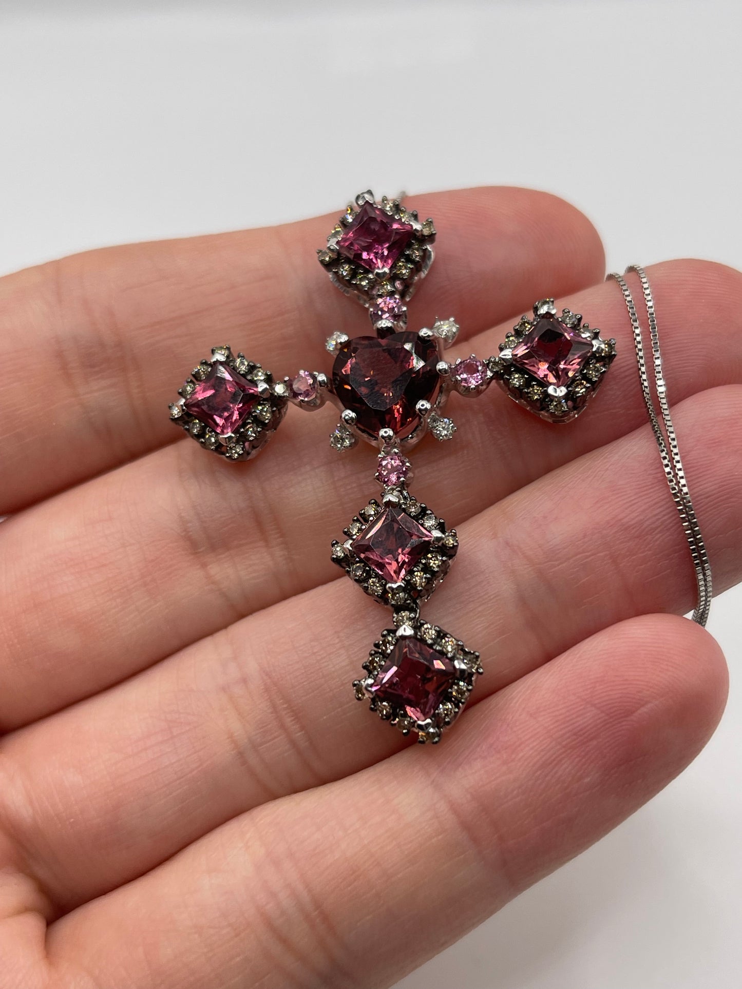18ct white gold tourmaline and diamond necklace