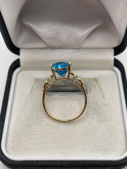 9ct gold topaz cluster ring