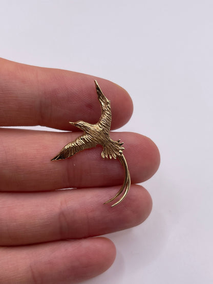 14ct gold bird pendant