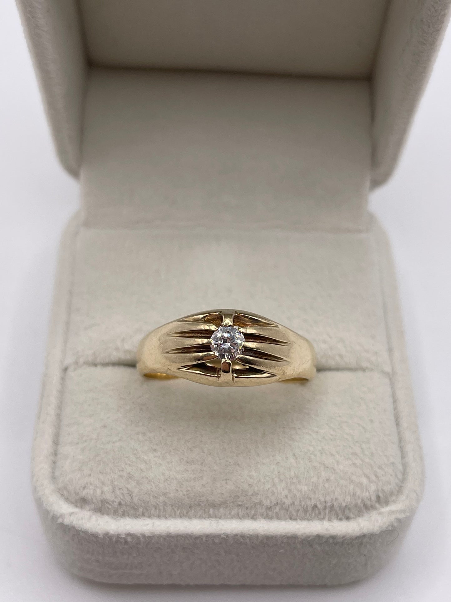 9ct gold diamond gypsy ring