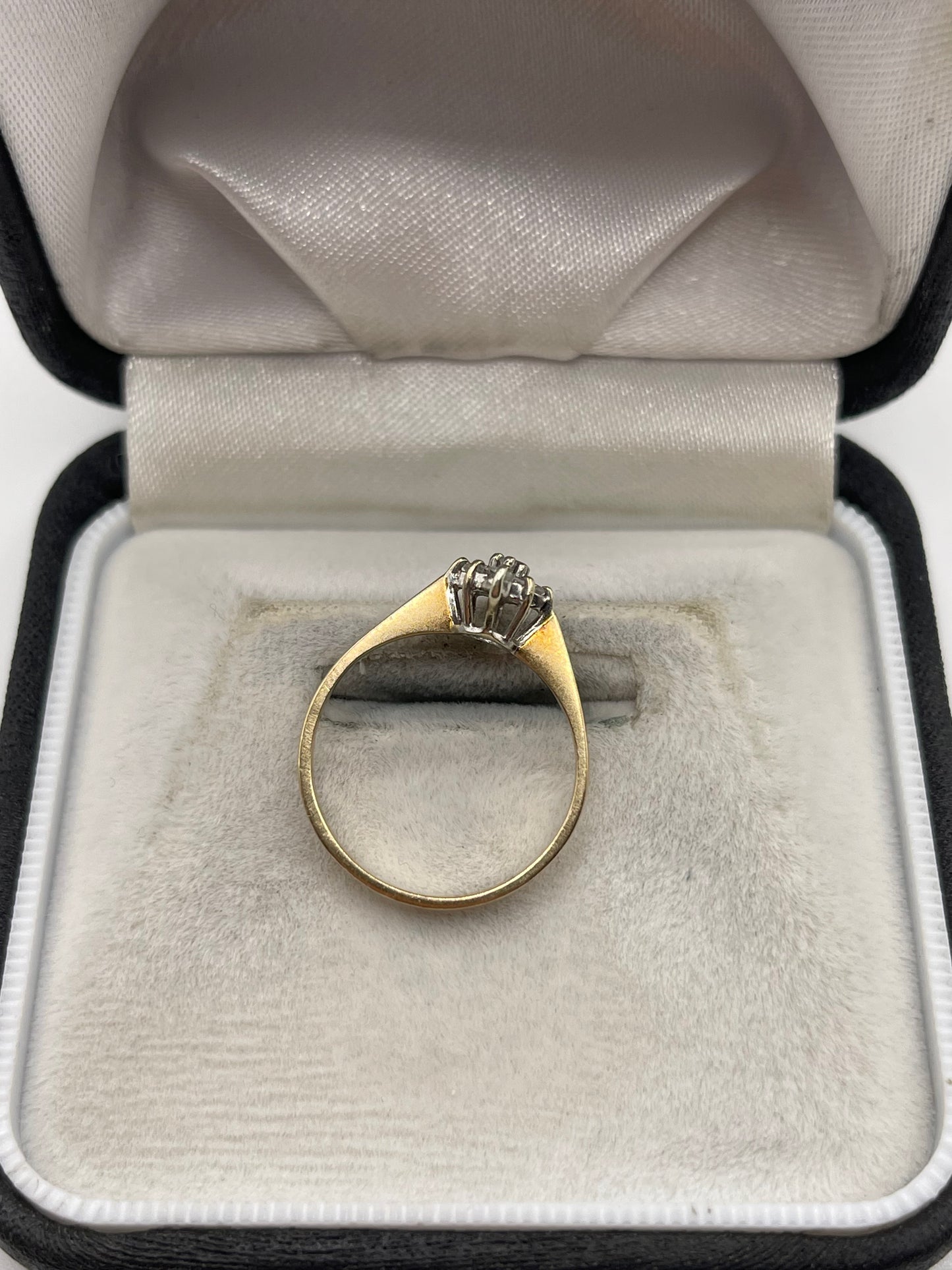 9ct gold diamond cluster ring