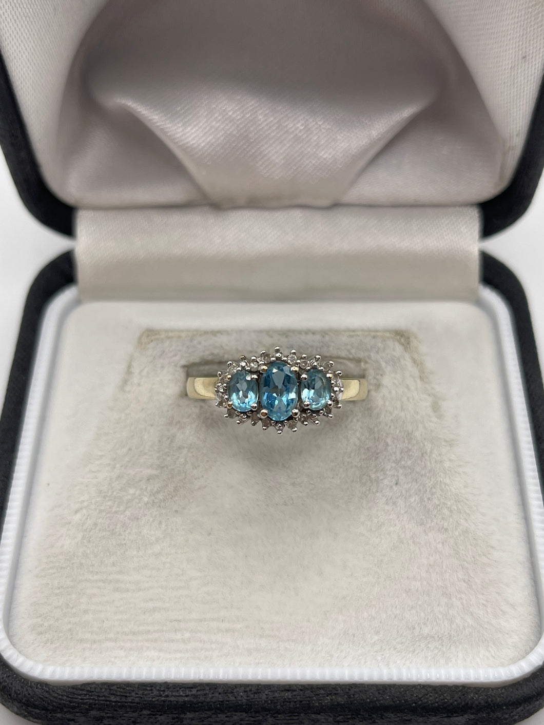 9ct gold topaz and diamond ring