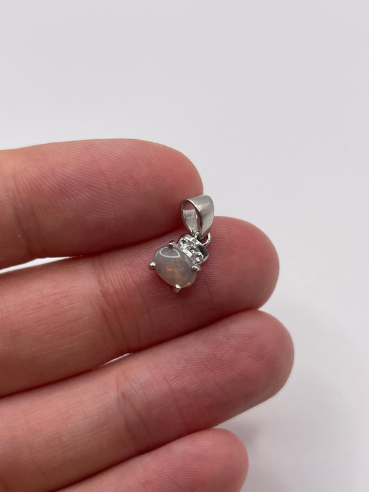 9ct white gold opal pendant