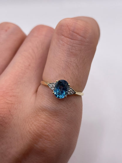 9ct gold topaz and zircon ring