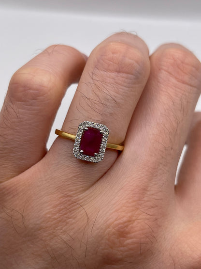 18ct gold ruby and diamond ring