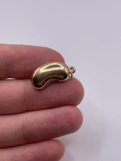 9ct gold kidney bean charm