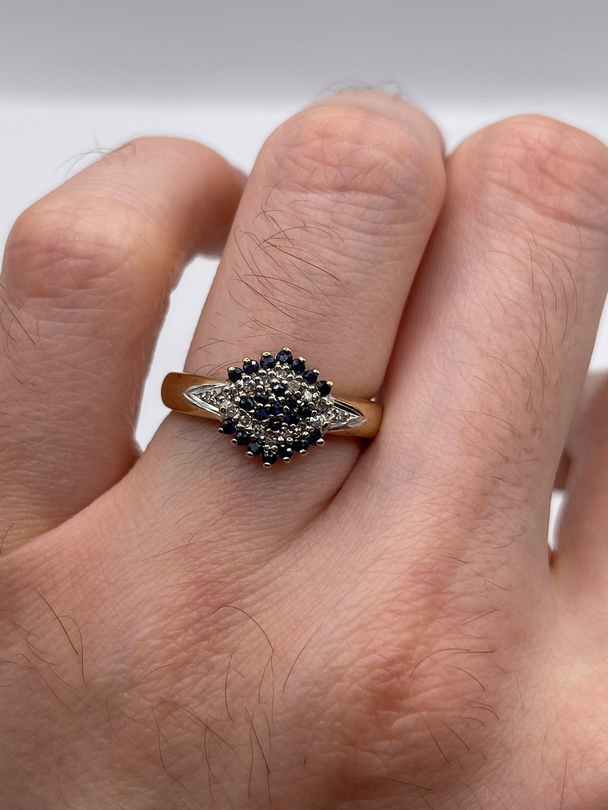 9ct gold sapphire and diamond cluster ring