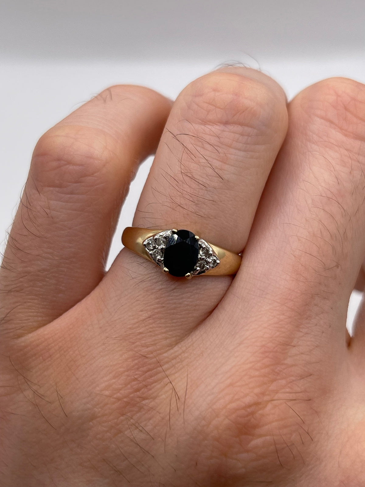 9ct gold sapphire and diamond ring