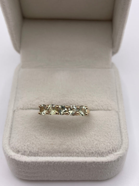 9ct gold quartz ring