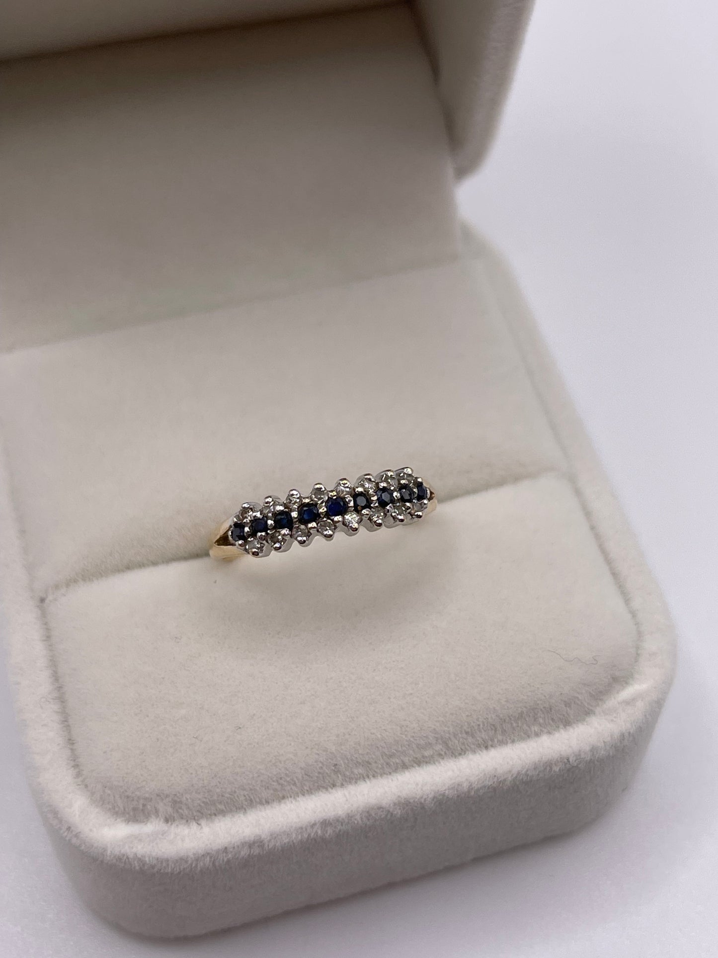 9ct gold sapphire and diamond ring