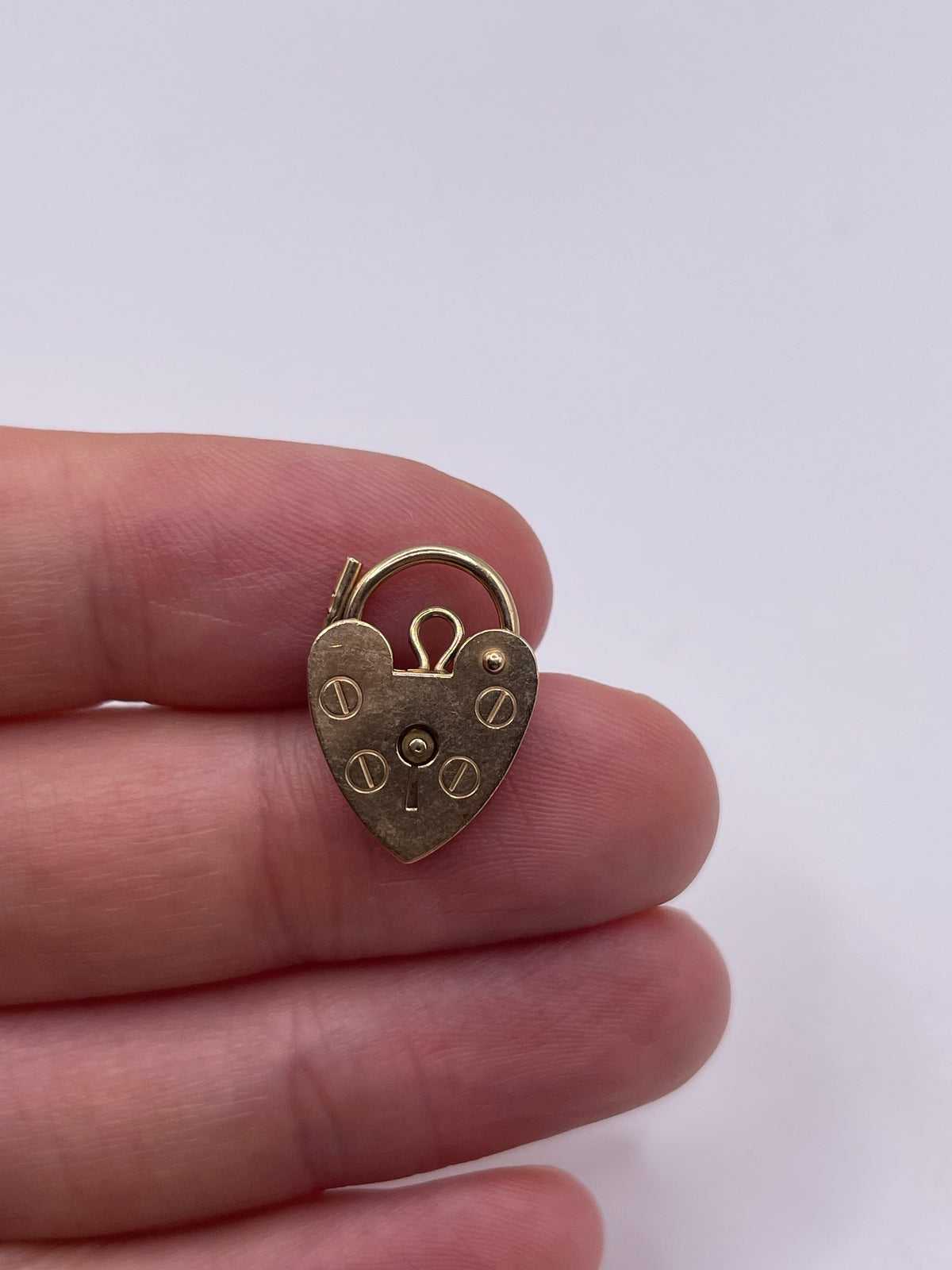 9ct gold padlock 6