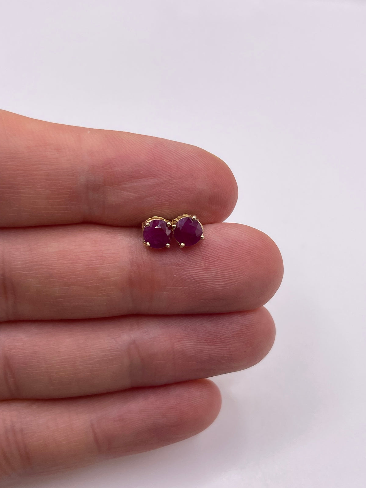 9ct gold ruby earrings
