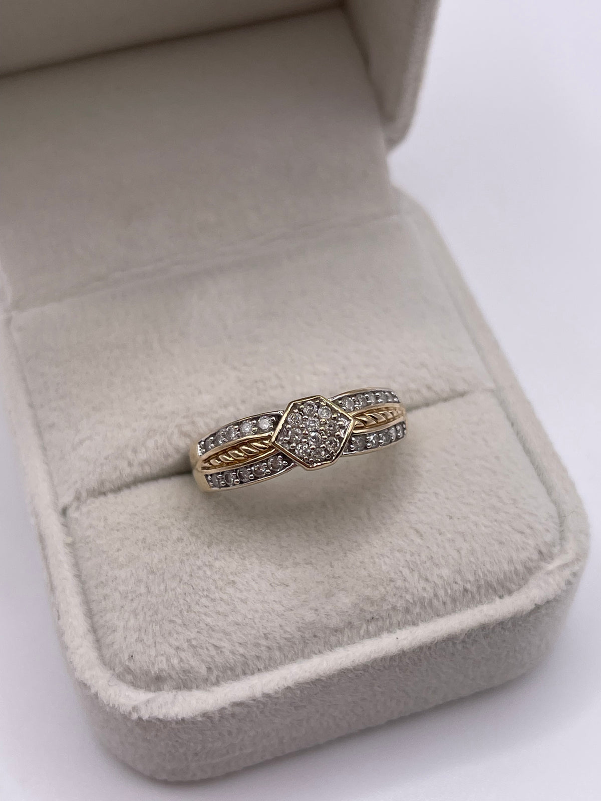 9ct gold diamond cluster ring