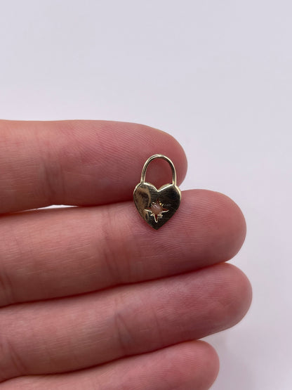 9ct gold coral heart pendant
