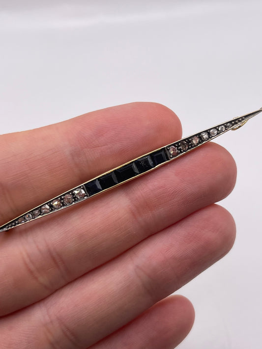 18ct gold sapphire and diamond brooch