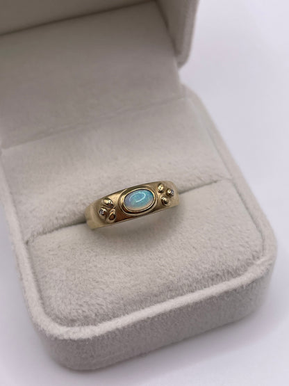 9ct gold opal and diamond ring