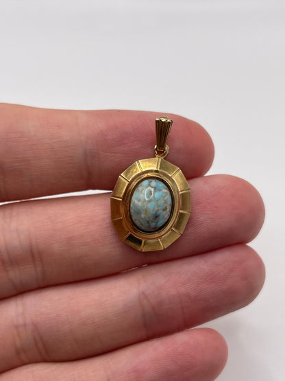 9ct gold stone pendant